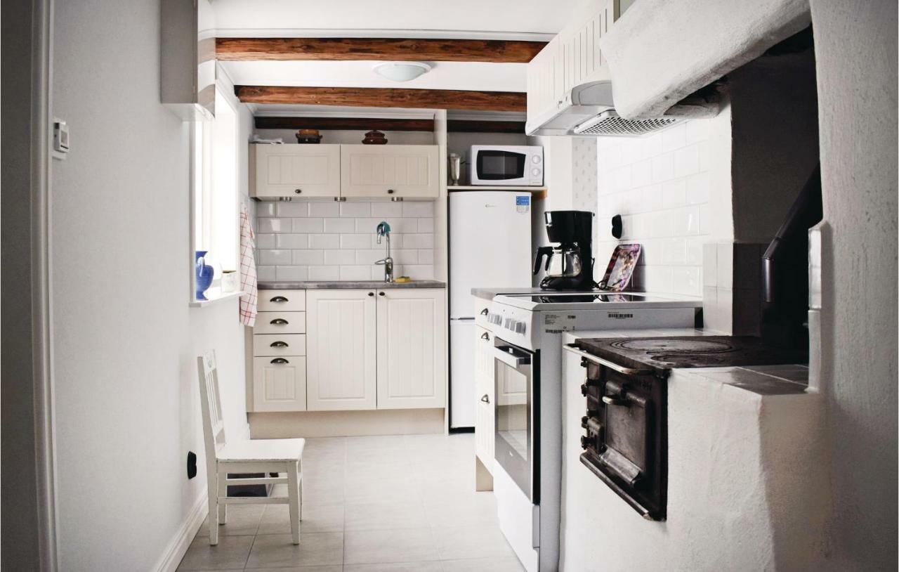 Stunning Home In Tjaellmo With Kitchen 외부 사진